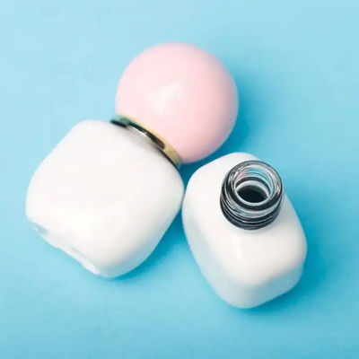 Bon prix Bouteilles de vernis à ongles personnalisées à vis 6 ml Contenant élégant en ligne