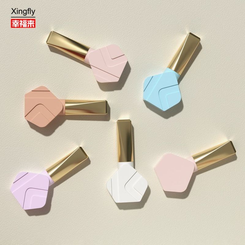 Bouteille de vernis à ongles de 12 ml Nouveau design Forme spéciale Gel UV Bouteille en verre de vernis à ongles