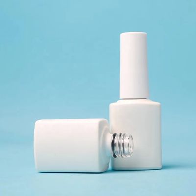 Matériau en verre Gel Polish Bouteille carrée Cosmétique avec revêtement par pulvérisation
