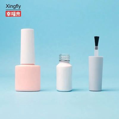 Récipient de vernis à ongles en verre vide avec traitement de surface de revêtement