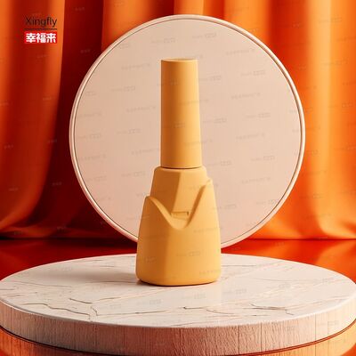 Bon prix Fournitures d'art de l'ongle 15 ml Bouteille polonaise Acceptable OEM Convient pour l'étiquetage sur mesure et les solutions d'emballage dans l'industrie de l'ongle en ligne